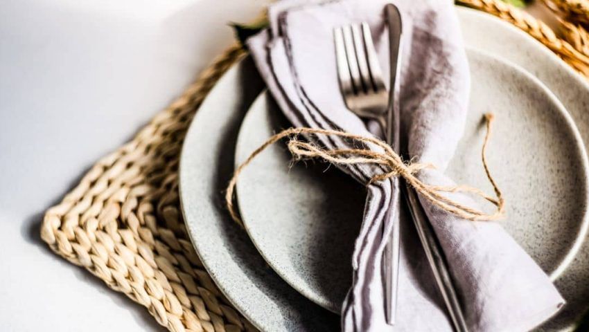 Le regole per sparecchiare la tavola con eleganza
